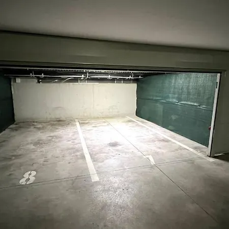 Apartment Lake Apartment, 2x Free Garage, 10 Mins To Centre